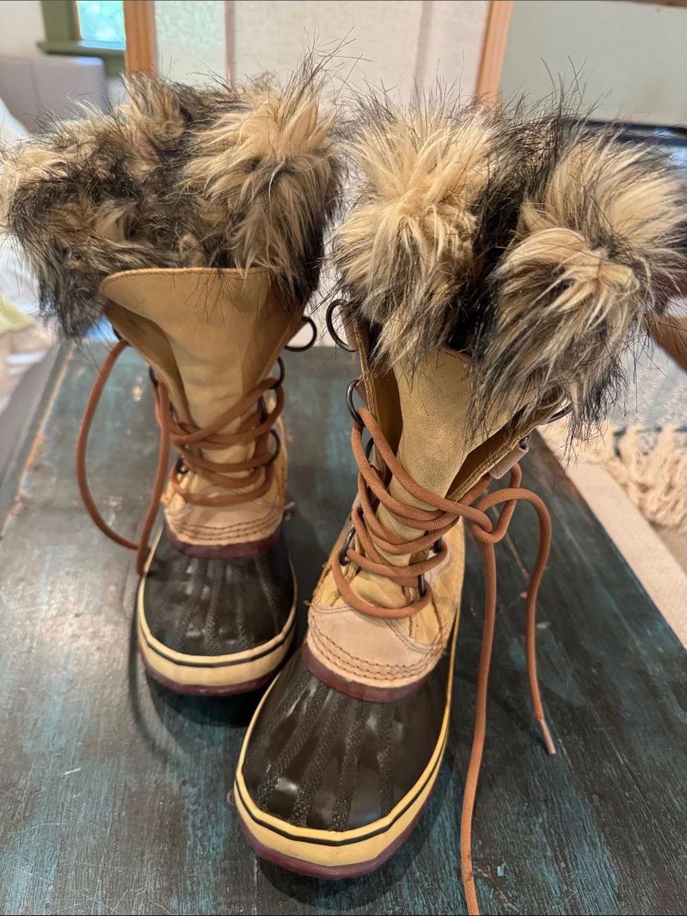 Sorel Women's Tan and Brown Faux-Fur Waterproof Winter Boots S6